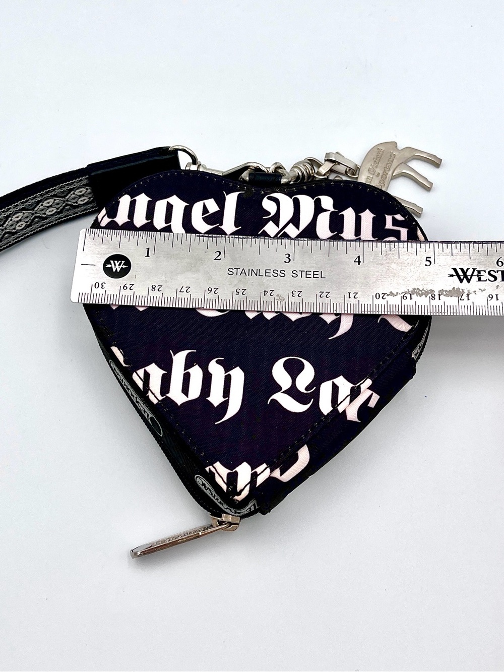 Vintage Y2K Gwen Stefani L.A.M.B. x LeSportsac Heart Wristlet Purse - Picture 9 of 9